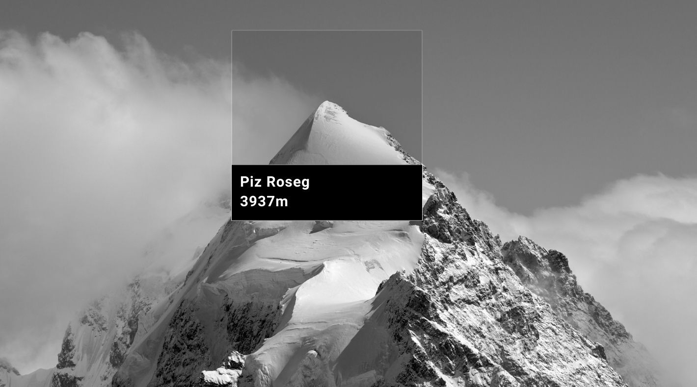 Ein Bild des Piz Roseg mit Schnee und Nebel. Source: Flickr.com | Author: online-hygiene | License: CC BY SA.